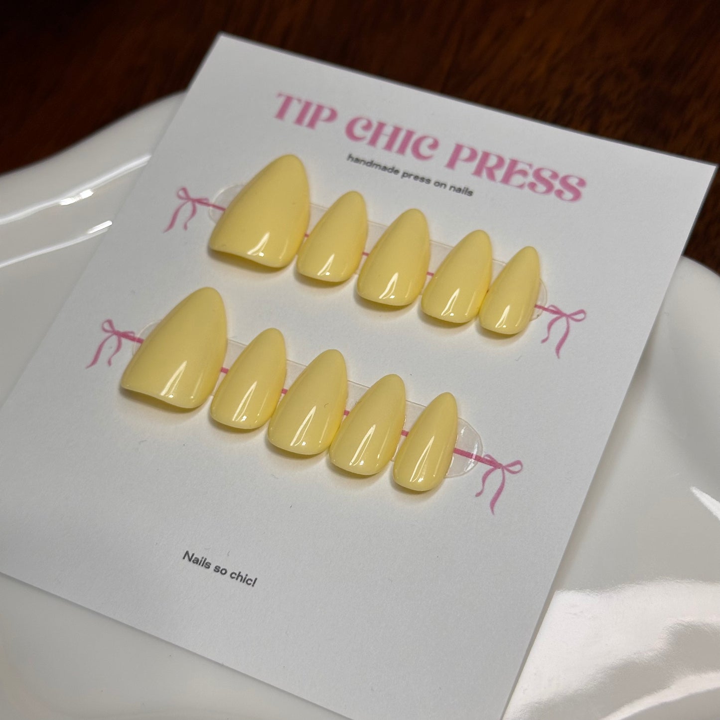 Classic Solid Nail set in Round Style